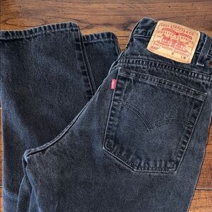 Women’s Levi 550’s!!